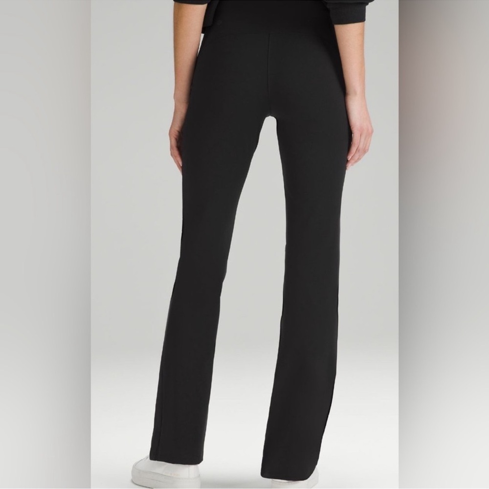 Lululemon Smooth Fit Pull On High-Rise pants (black) size 2